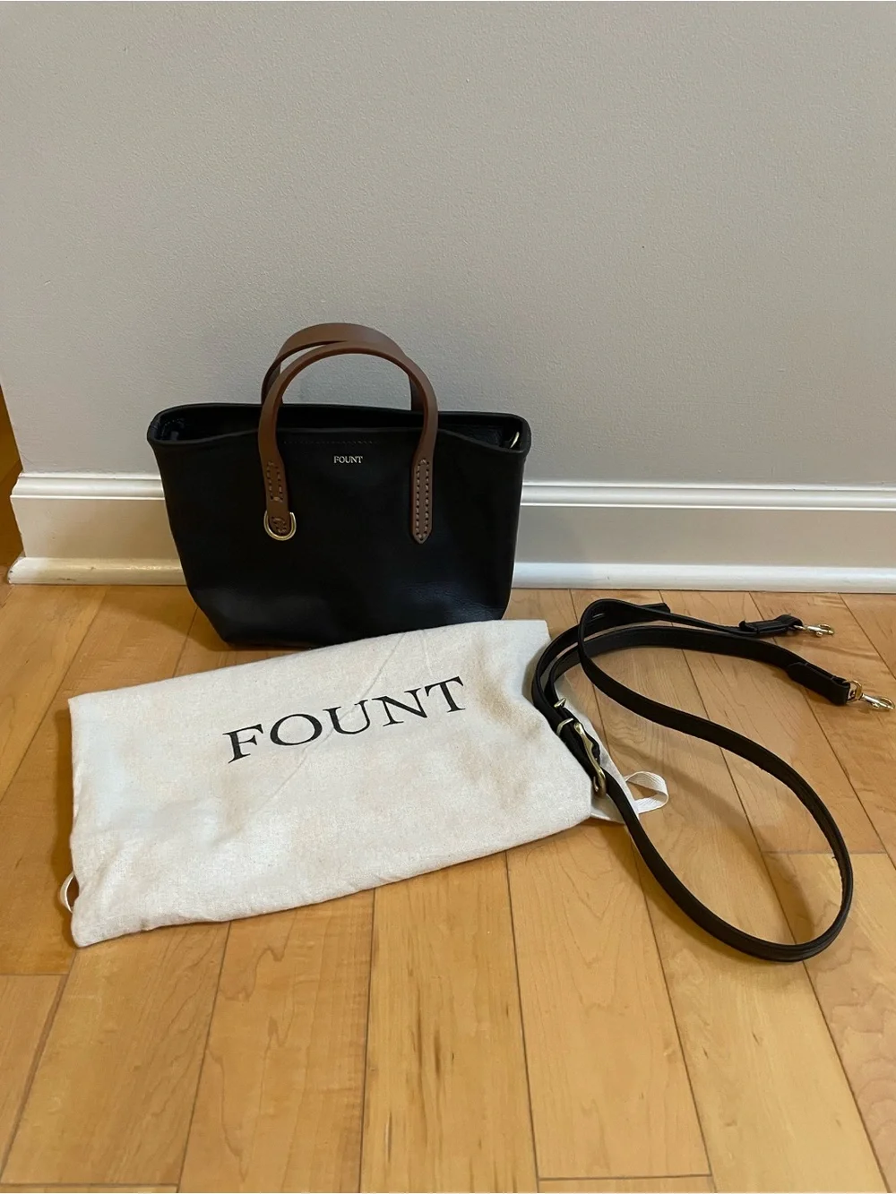 FOUNT Bellfield Crossbody